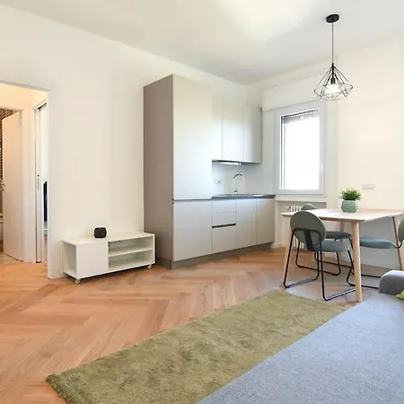 Apartmán Luminoso Bilocale Con Terrazzino *