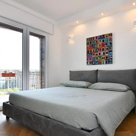 Apartment Luminoso Bilocale Con Terrazzino Milan