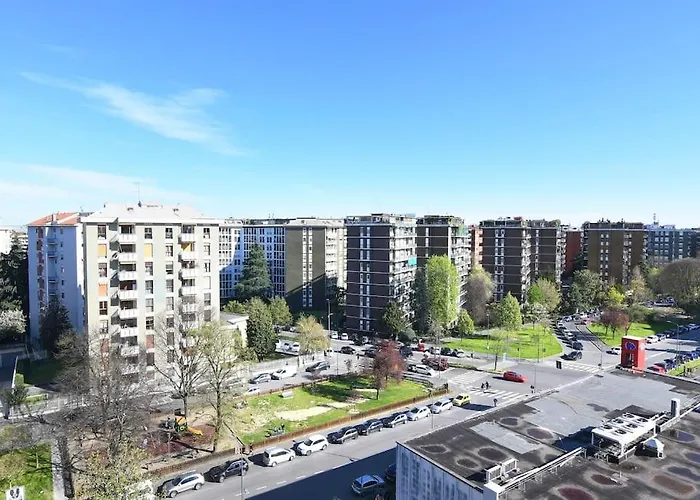 Apartament Luminoso Bilocale Con Terrazzino Mediolan