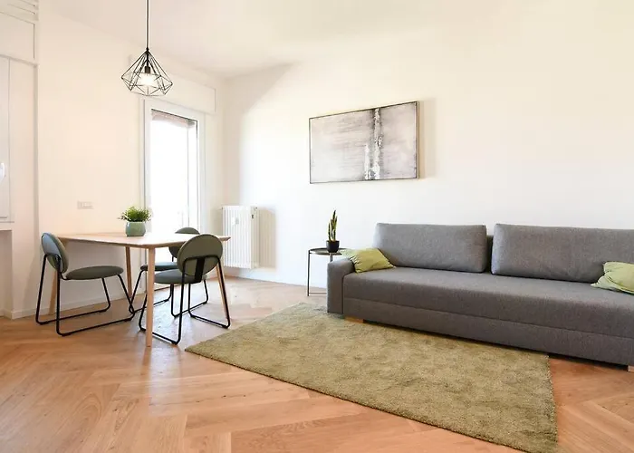 Luminoso Bilocale Con Terrazzino Apartament *