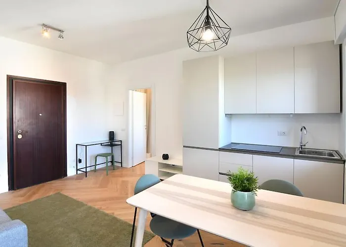 Luminoso Bilocale Con Terrazzino Apartament *