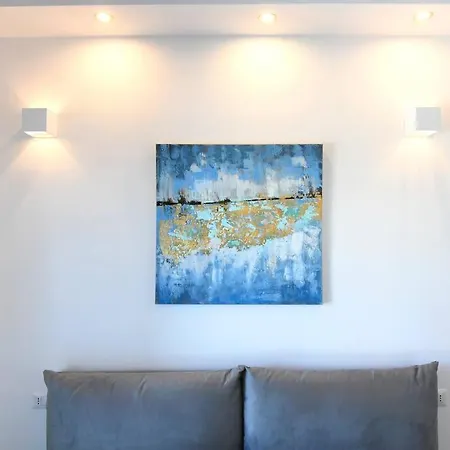 Apartamento Luminoso Bilocale Con Terrazzino Milán